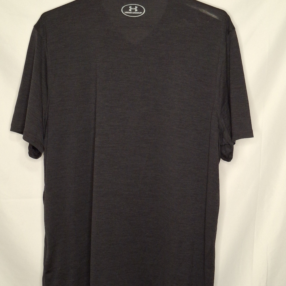 Under Armour Vneck Tshirt XL - Picture 2 of 10